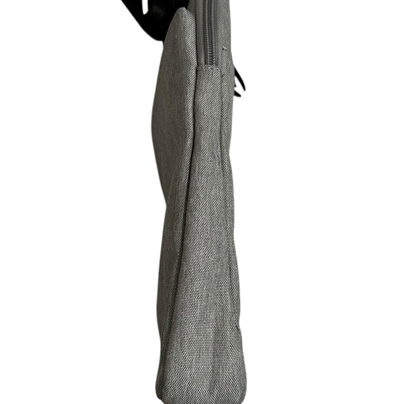 NWOT Bugatti Reborn Grey Slim Crossbody Bag Tablet Travel OS - Picture 11 of 15